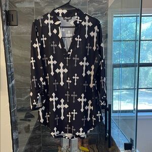 Cowgirl Hardware Black and White Cross Print Tunic Top